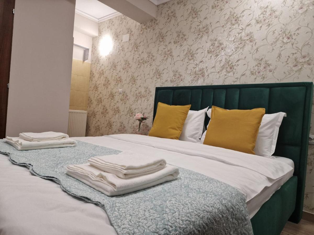 Laroka House Beautiful Apartment Universitate Center Bucarest Esterno foto
